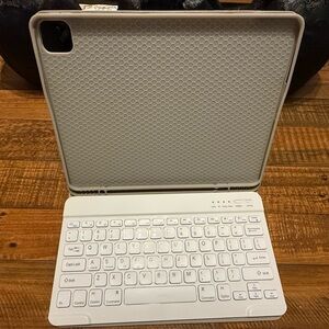 iPad Air 13 inch Case with Keyboard